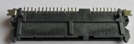 工廠直銷: SATA 7+15P 母座 SMT H;4.2板下三條杠帶接地片